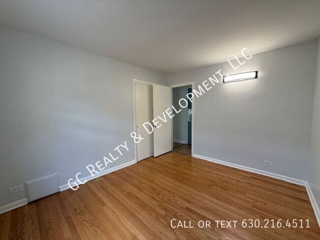 Building Photo - 2701 N Sayre Ave
