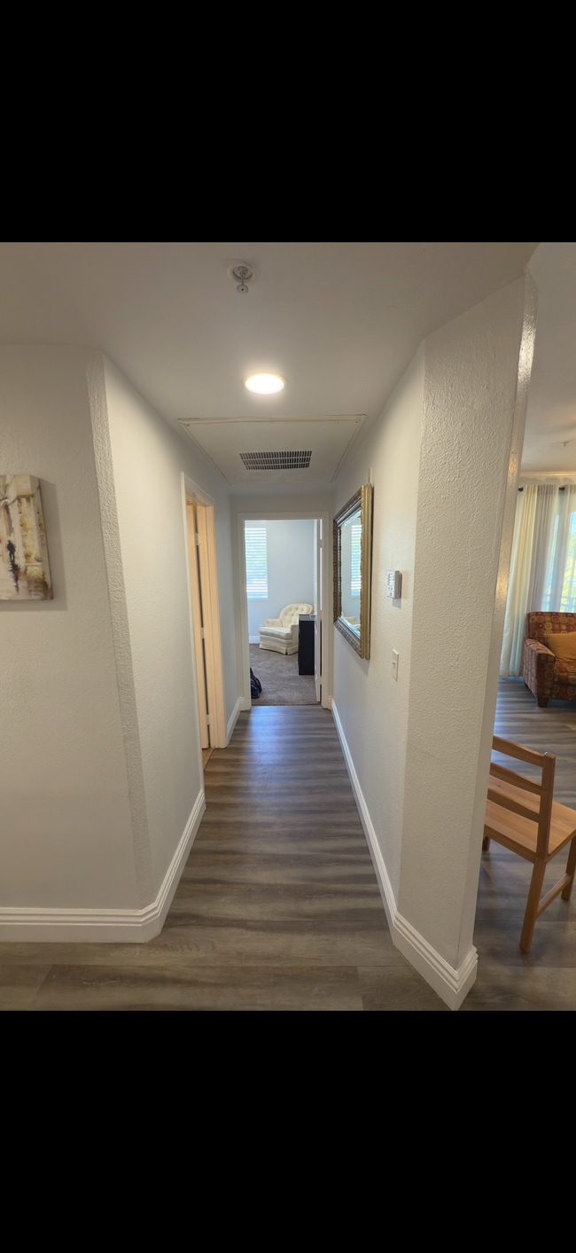 Building Photo - 22681 Oakgrove