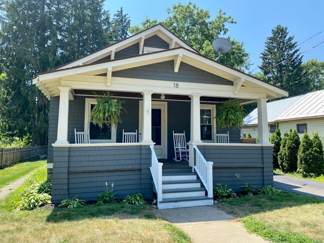 Front Porch - 18 Jumel Pl