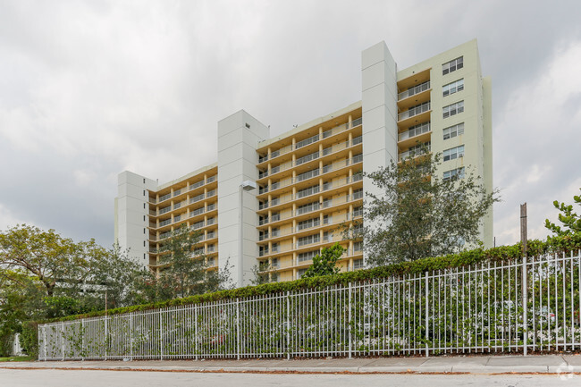 Primary Photo - Claude Pepper Tower