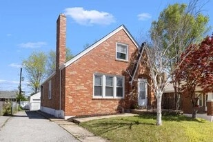 Building Photo - 7907 W Bruno Ave