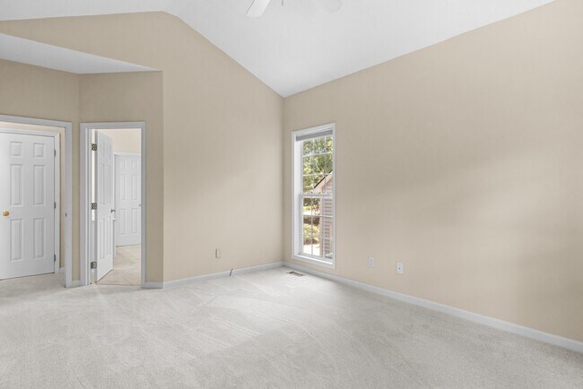 Building Photo - 108 Castlebury Creek Ct