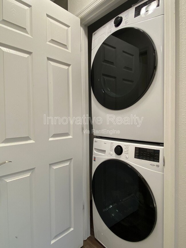 Building Photo - 1662 Orrington Payne Pl