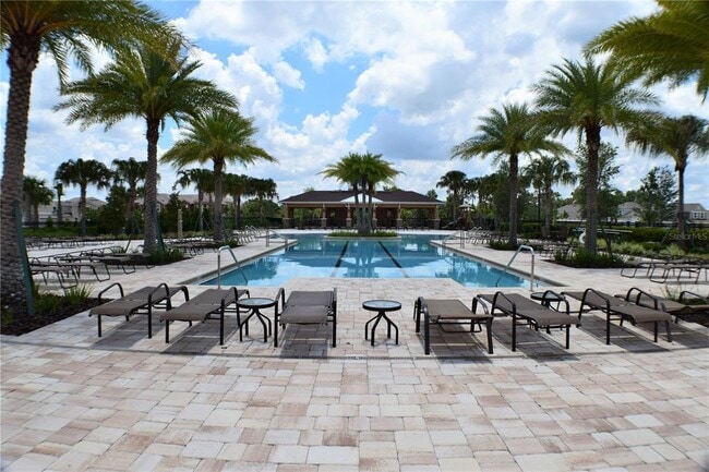 Building Photo - 11819 Brookside Dr