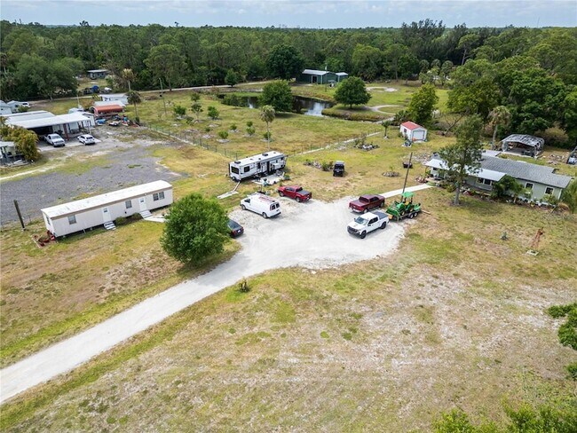 Building Photo - 17841 Palm Creek Dr