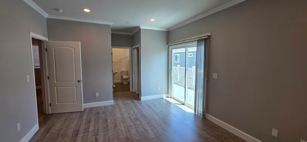 Building Photo - 5812 Cleon Ave