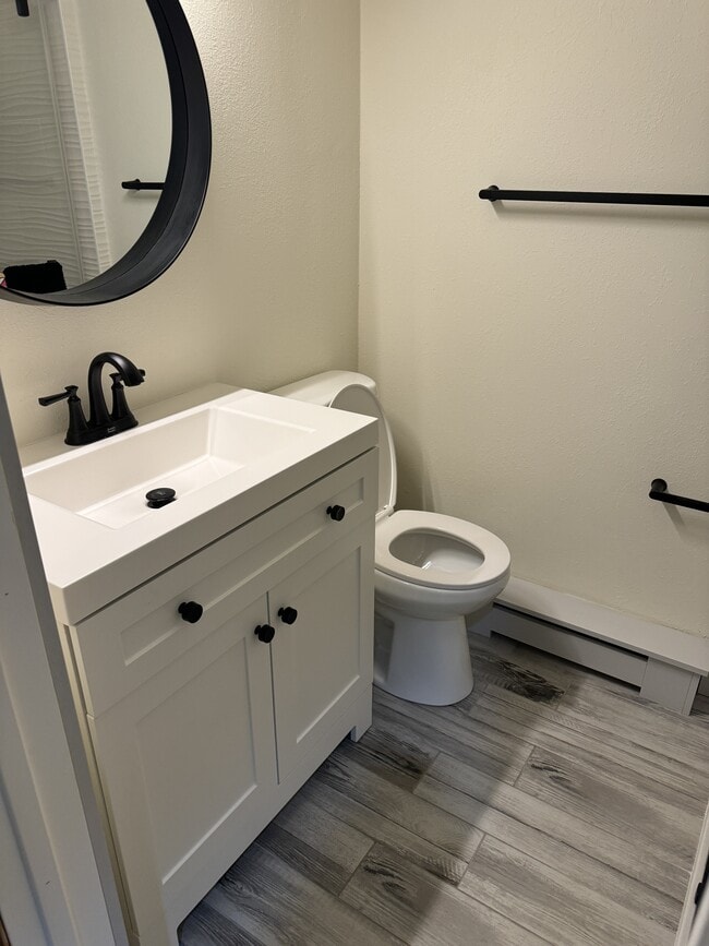 Building Photo - 2500 Kinnickinnick Rd