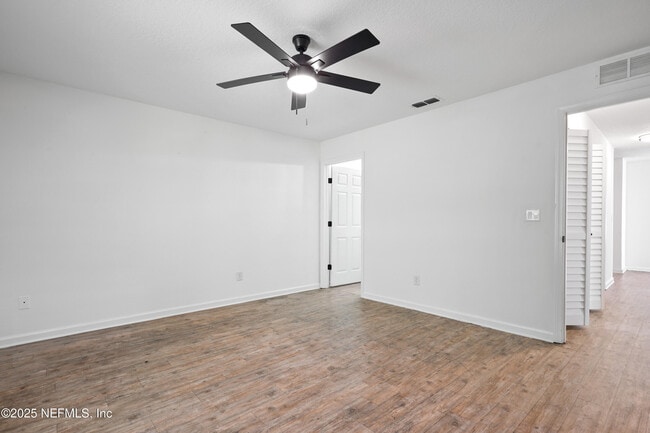 Building Photo - 8431 India Ave