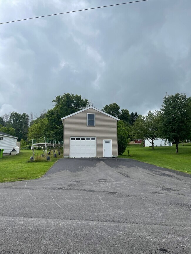 Building Photo - 1207 Black Point Rd