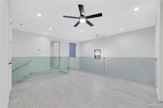 Building Photo - 28 Sunset Dr