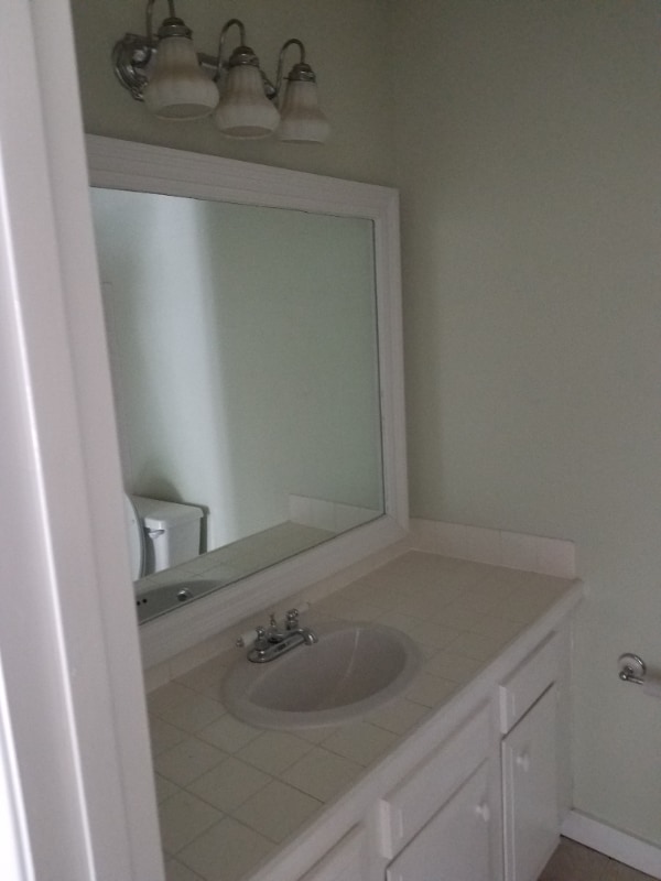 Building Photo - 3359 E Olive Rd