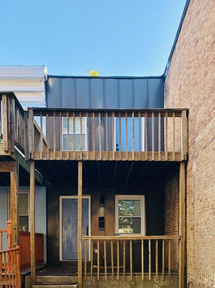 Primary Photo - 2727 Huntingdon Ave
