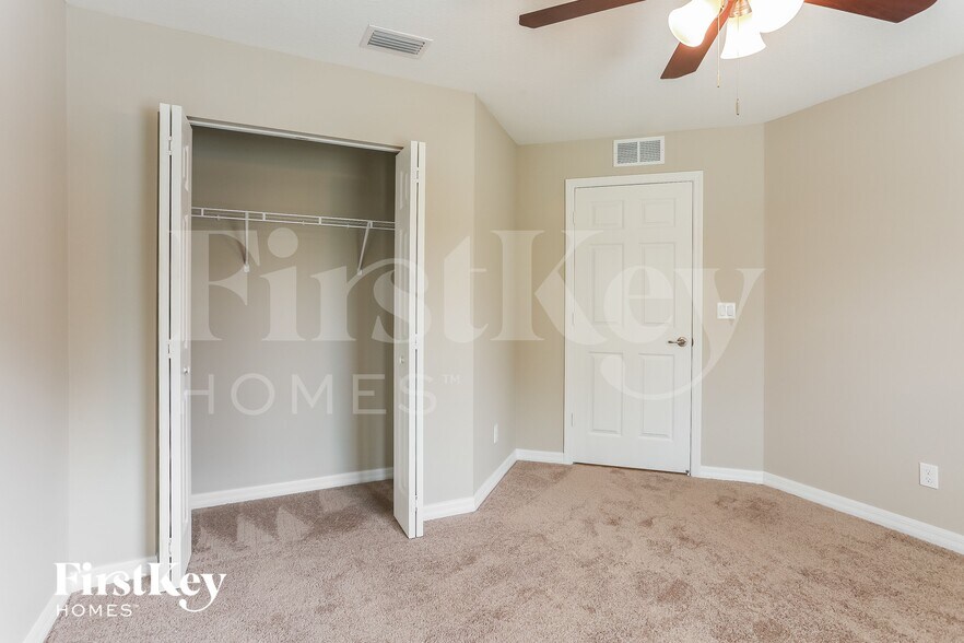 Building Photo - 1337 SW Goodman Ave