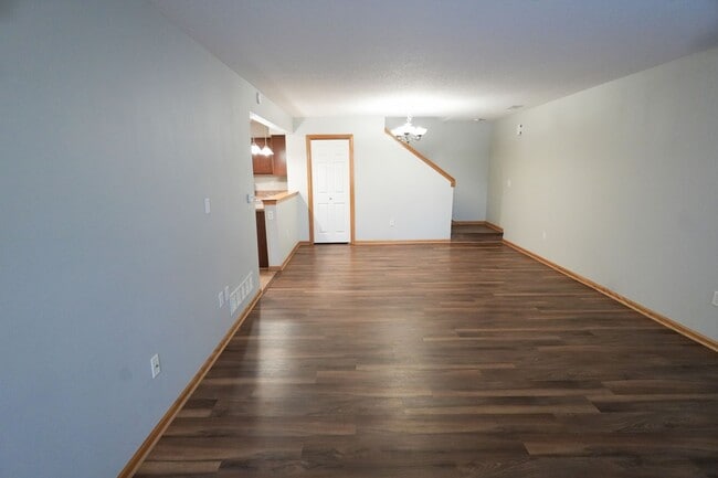 Building Photo - Spacious 2-Bedroom Townhome in Prime West ...