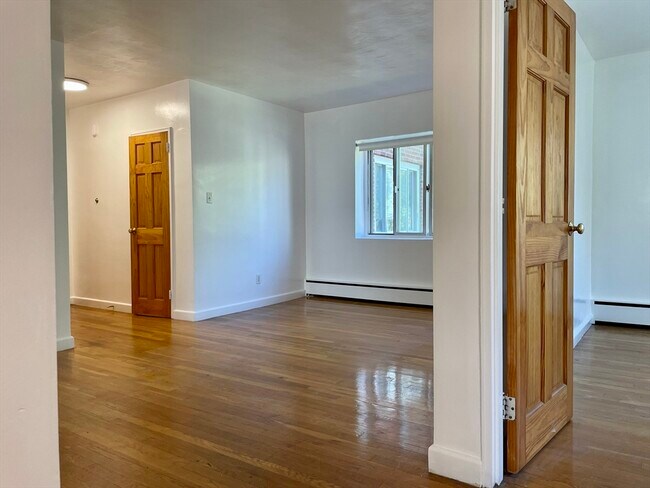 Building Photo - 76 Euston Rd