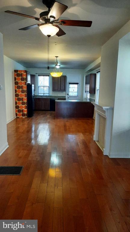 Primary Photo - 238 Muench St