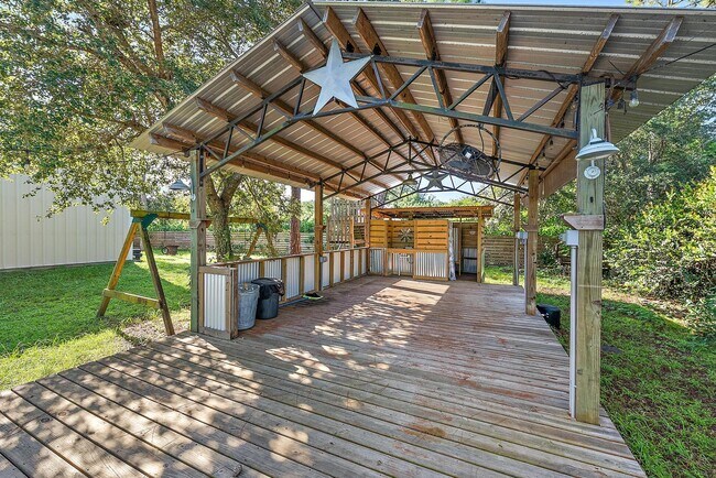 Building Photo - 12904 159th St N