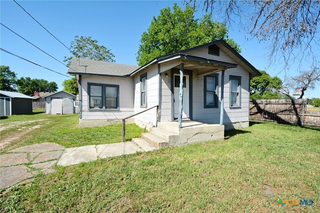 Building Photo - 122 Perryman St