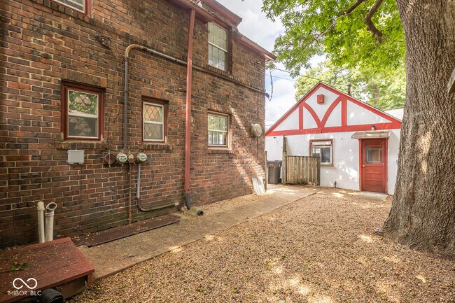 Building Photo - 3605 Hemlock Ave