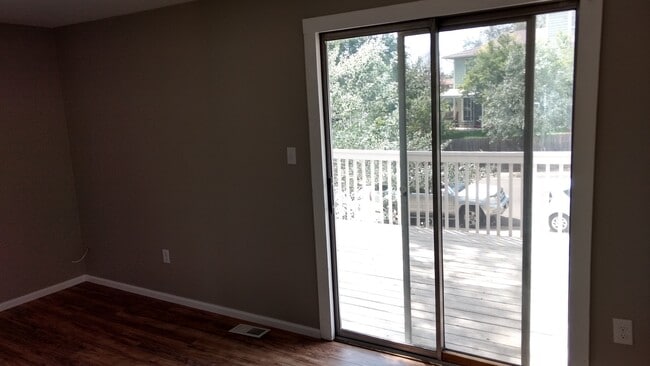 Building Photo - AMAZING 3 Bed 2 Bath Townhome in Lafayette- Available August 10th