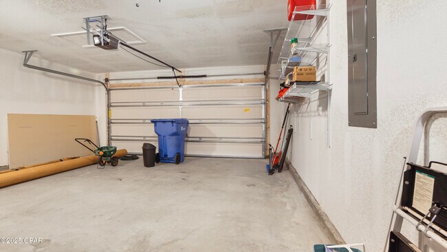 Building Photo - 7115 Shimano Way