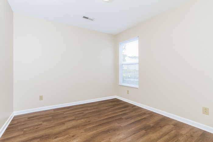 Building Photo - 5929 Hayden Dr
