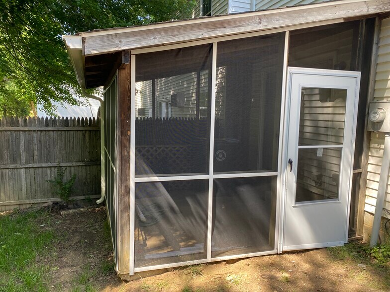 Building Photo - 417 Patuxent Ct