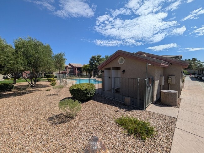 Building Photo - 8000 W Badura Ave