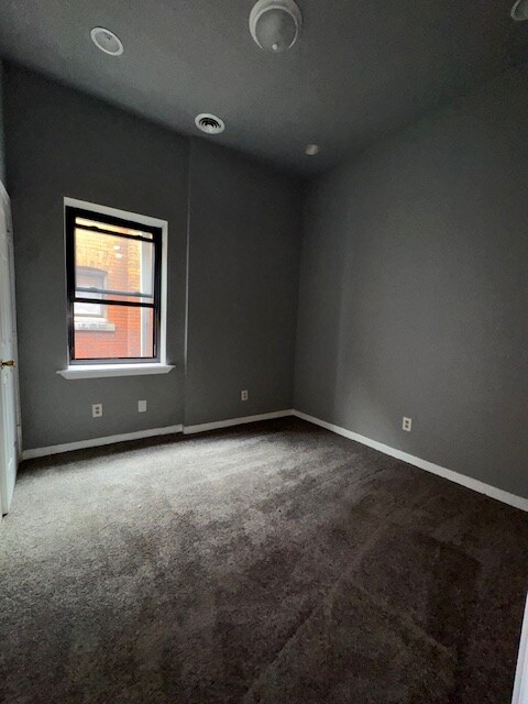 Building Photo - 4254 Parkside Ave