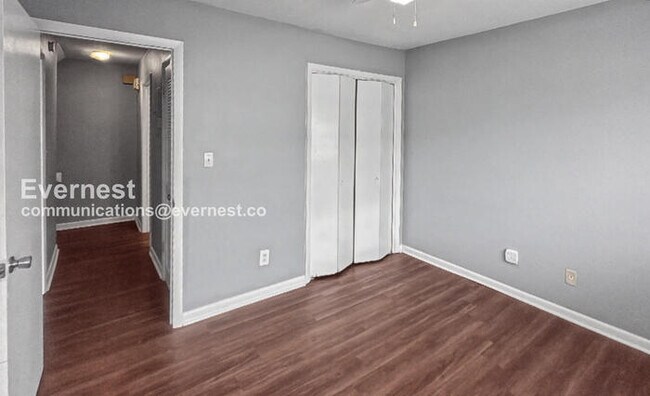 Building Photo - 2225 Golf Rd SW