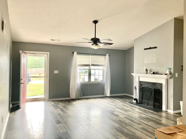 Building Photo - 3 Bedroom 2 Bath Richlands Home for Rent