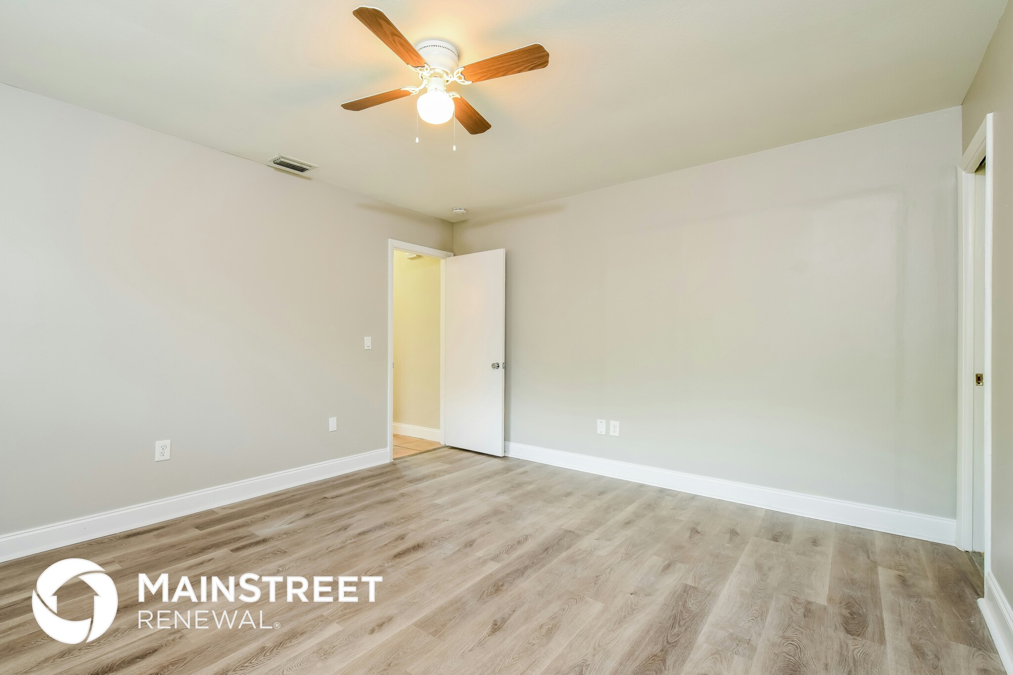 Building Photo - 2348 Ivy Ave