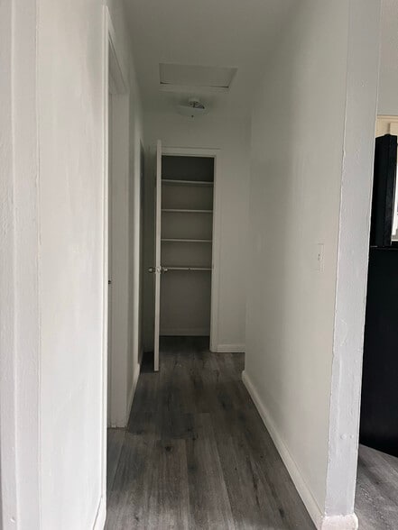 Building Photo - 384 Avenue N