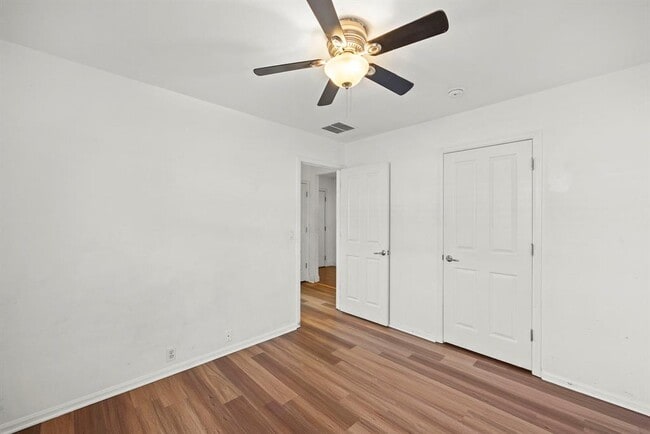 Building Photo - 789 Kingfisher Ln