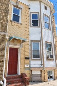 Building Photo - 104 Harrison Ave