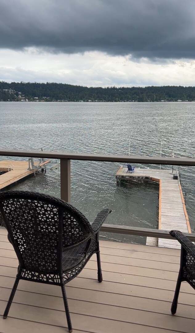 Building Photo - 1120 West Lake Sammamish Pkwy NE