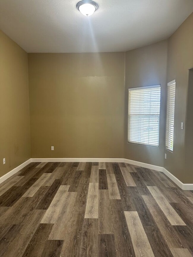 Building Photo - 5414 Moraga Ct