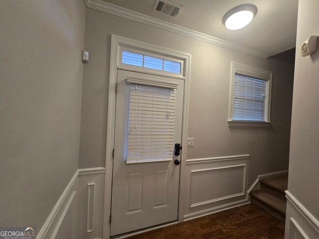 Building Photo - 1313 Stone Bay Dr SW