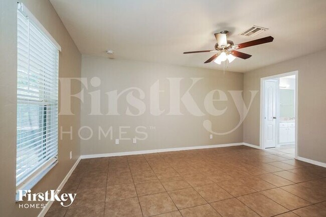 Building Photo - 1029 Butler St E