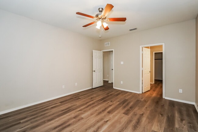 Building Photo - 368 Magma Dr