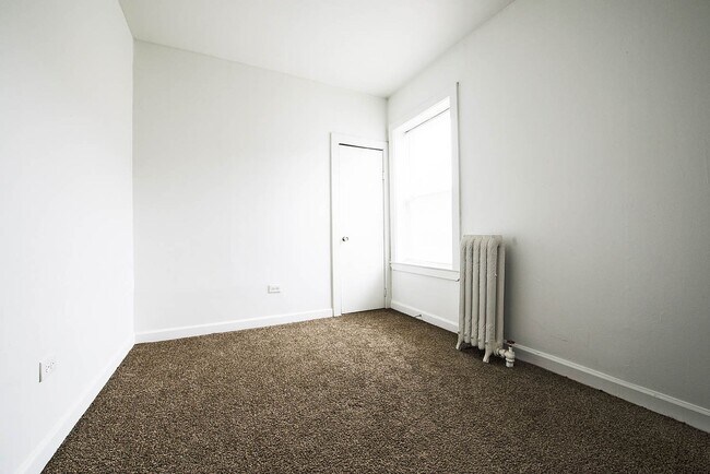 Building Photo - 1115 S Karlov