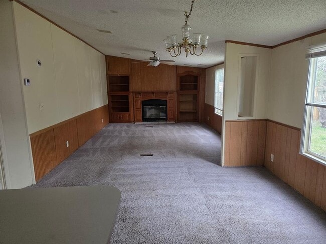 Building Photo - 3309 Valencia Dr