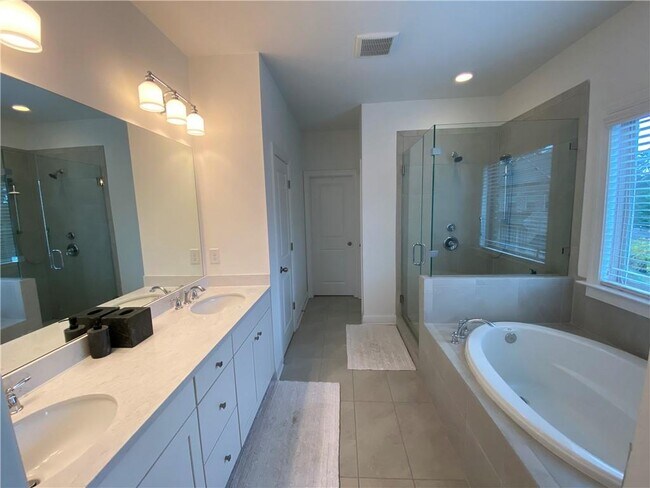 Building Photo - 2270 Mclean Chase
