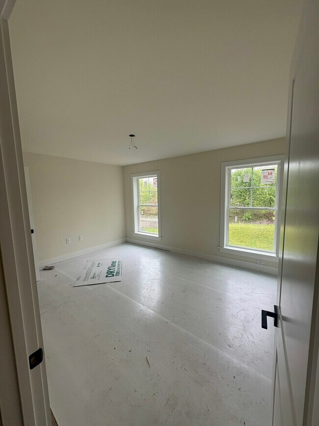 Building Photo - 216 Hull Ave