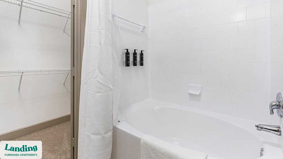 Building Photo - 5005 Galleria Dr