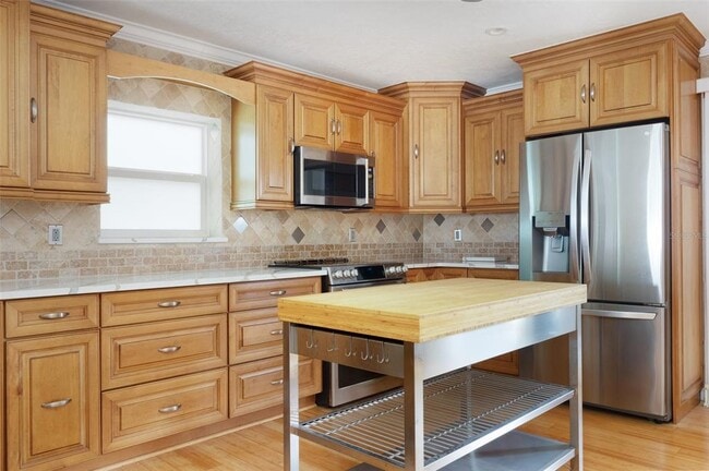 Building Photo - 11820 Capri Cir S