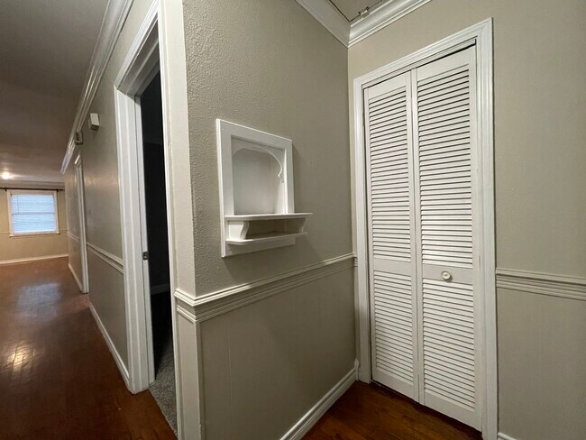 Building Photo - 1208 Tulane Ave