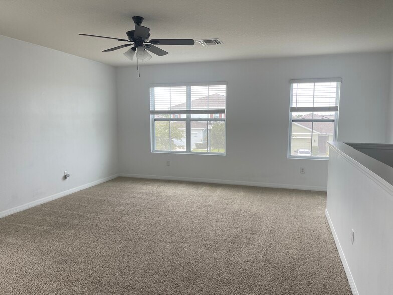 Building Photo - 9009 Tuscan Cypress St