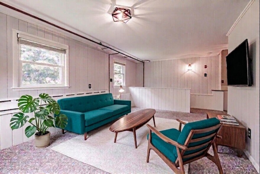 Building Photo - 54 Bartley Ave