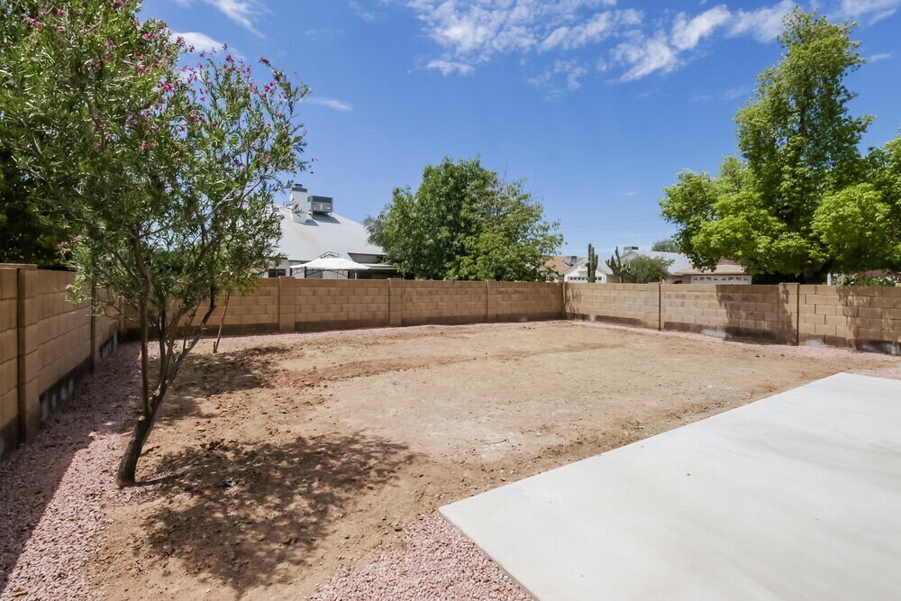 Building Photo - 3869 W Elgin St